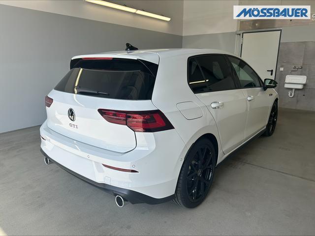 Volkswagen Golf GTI DSG AHK+IQ.Light+Drive+Black+Harman+Alu19+HUD+Navi+Pano+Keyless 