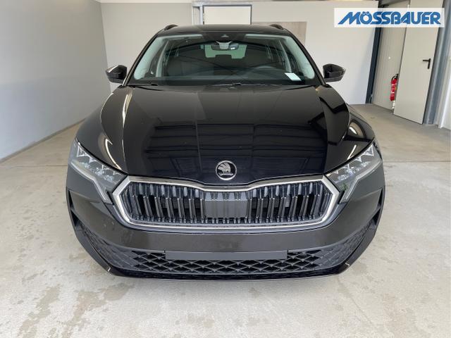 Skoda / Octavia Combi / Schwarz / / / DSG AHK+Sitzheizung+App Connect