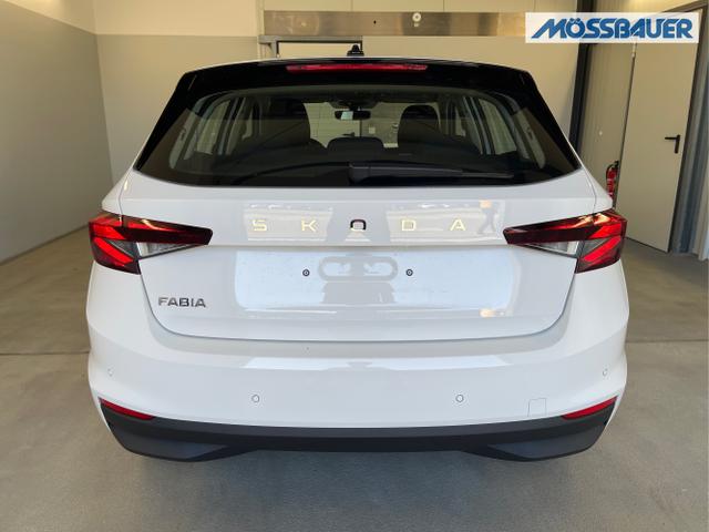 Skoda / Fabia / Weiß / / / 115PS App Connect