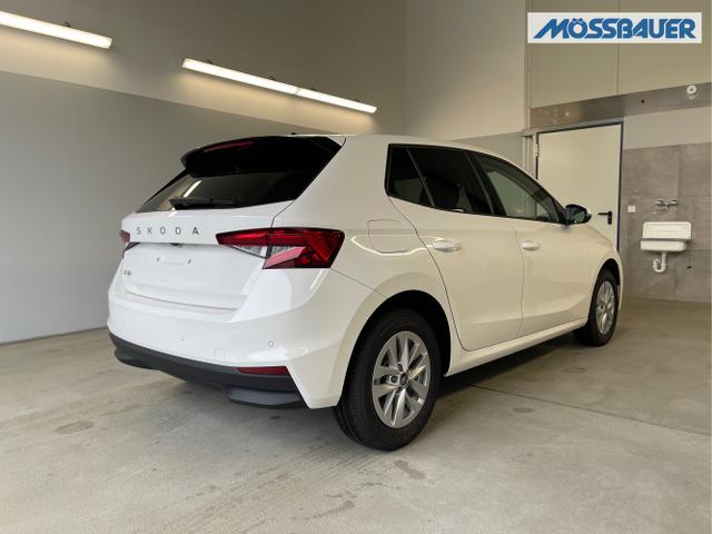 Skoda / Fabia / Weiß / / / 115PS DSG AHK+Kamera