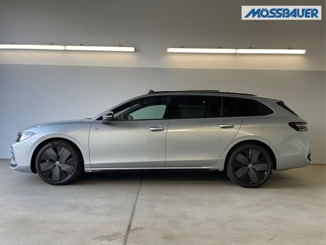 Volkswagen / Passat Variant / Silber / / / 265PS AHK+Pano+Harman Kardon