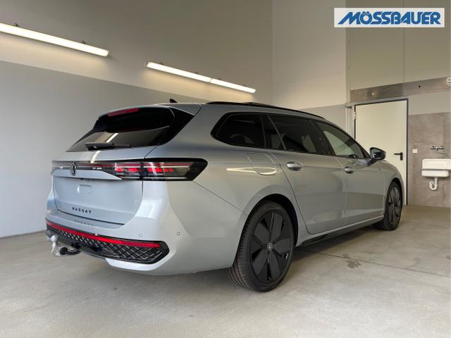 Volkswagen / Passat Variant / Silber / / / 265PS AHK+Pano+Harman Kardon