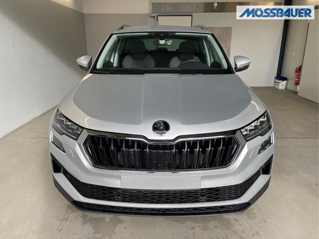 Skoda / Karoq / Silber / / / 150PS TSI DSG Navi+ACC+AHK+Kessy+Kamera+Sitzheiz+eHeck+GV5