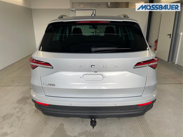 Skoda / Karoq / Silber / / / 150PS TSI DSG Navi+ACC+AHK+Kessy+Kamera+Sitzheiz+eHeck+GV5