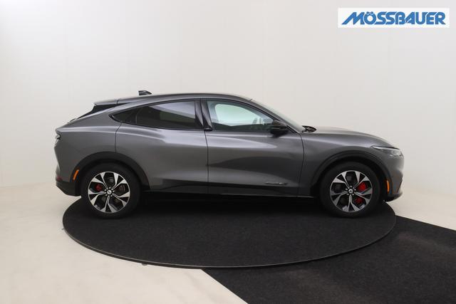 Ford Mustang Mach-E 98 kWh Extended range 