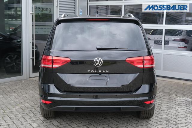 VW Touran 1.5 TSI DSG Grenadilschwarz 