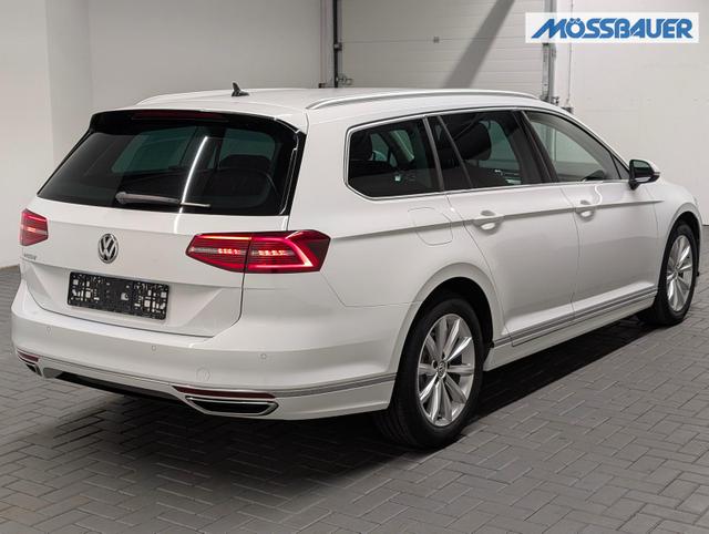 Volkswagen Passat Variant Highline R-Line LED/Navi/SHZ/AHK 