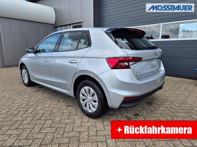 Skoda Fabia 1.0 TSI 115PS DSG Selection 5-türig Rückf.Kamera Parksensoren Sitzheizung Multifunktionslenkrad Klima Skoda-Radio Bluetooth Touchscreen Tempomat Nebelsch. Apple CarPlay + Android Auto 