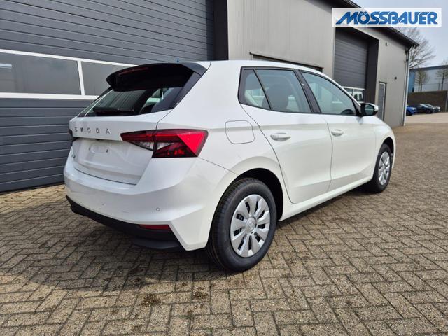 Skoda Fabia 1.0 TSI 95PS Selection 5-t&uuml;rig R&uuml;ckf.Kamera Parksensoren Sitzheizung Multifunktionslenkrad Klima Skoda-Radio Bluetooth Touchscreen Tempomat Nebelsch. Apple CarPlay + Android Auto 