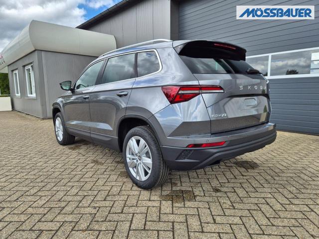 Skoda Karoq 0 % Anzahlung 1.5 TSI 150PS DSG Selection Klimaautomatik Sitzheizung Lenkradheizung ACC PDC v+h R&uuml;ckf.Kamera abg.Scheiben Apple CarPlay Android Auto 17"LM 