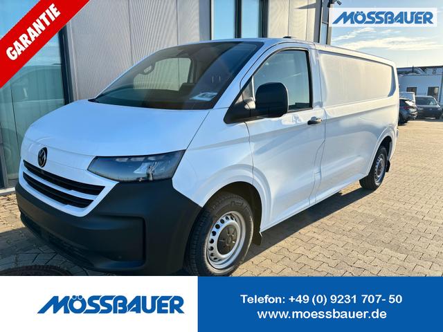 Volkswagen T7 Kastenwagen - Basis 2.0 TDI 170PS AUTOMATIK LANG, Weiß, HECKFLÜGELTÜREN, 2-Zonen-Klimautomatik, M-Lederlenkrad, Anhängerkupplung, Parksensoren vorn/hinten, Rückfahrkamera, Frontscheibe beheizbar, Ganzjahresreifen, Sitzpaket 46 (inkl. Sitzheizung), Reserverad, 70l Tank