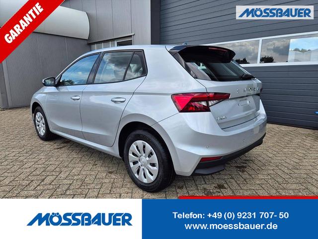 Skoda Fabia - 1.0 TSI 115PS DSG Selection 5-türig Rückf.Kamera Parksensoren Sitzheizung Multifunktionslenkrad Klima Skoda-Radio Bluetooth Touchscreen Tempomat Nebelsch. Apple CarPlay + Android Auto