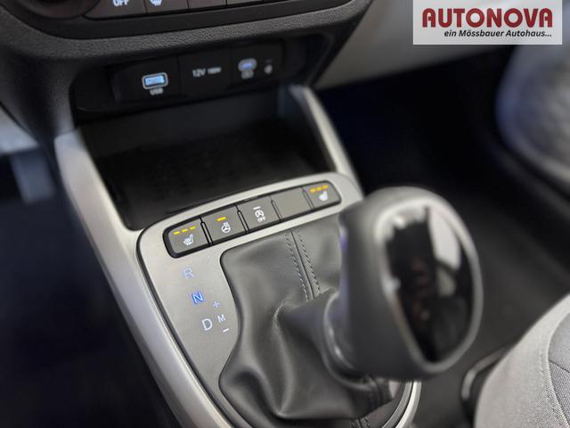 Hyundai i10 PREMIUM AUT SHZ KLIMAAUTOMATIK AMBIENTE ALU RFK PDC NAVI 