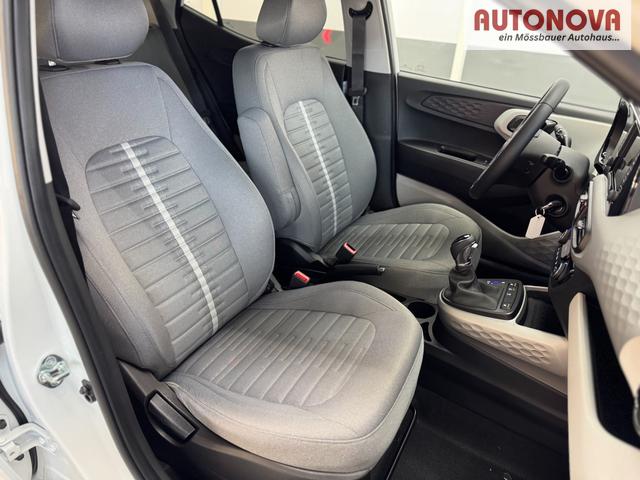 Hyundai i10 PREMIUM AUT SHZ KLIMAAUTOMATIK AMBIENTE ALU RFK PDC NAVI 