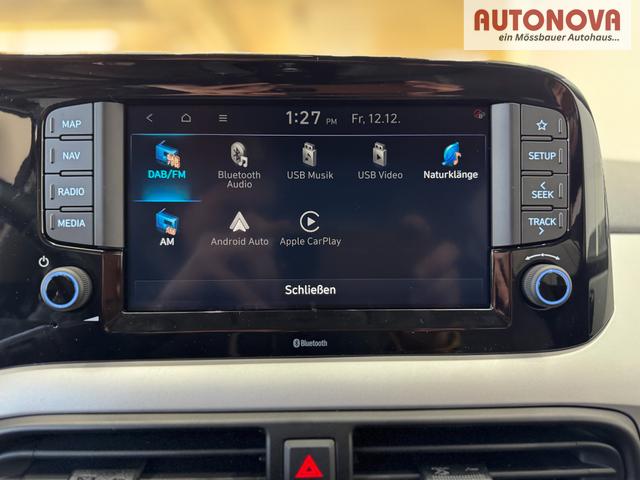 Hyundai i10 PREMIUM AUT SHZ KLIMAAUTOMATIK AMBIENTE ALU RFK PDC NAVI 