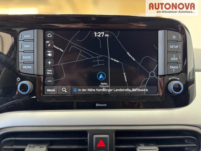 Hyundai i10 PREMIUM AUT SHZ KLIMAAUTOMATIK AMBIENTE ALU RFK PDC NAVI 