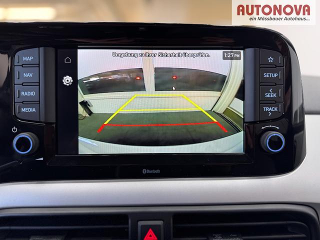 Hyundai i10 PREMIUM AUT SHZ KLIMAAUTOMATIK AMBIENTE ALU RFK PDC NAVI 