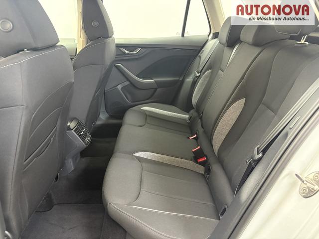 Skoda Kamiq SELECTION DSG KESSY RFK LED NSW KLIMAAUTOMATIK PDC v+h 