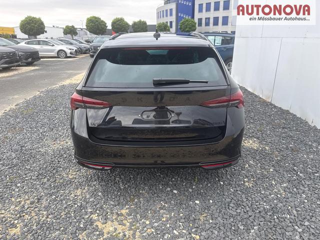 Skoda Octavia Combi SPORTLINE 1.5 eTSI DSG AHK PANO MATRIX KEYLESS SHZ RFK 