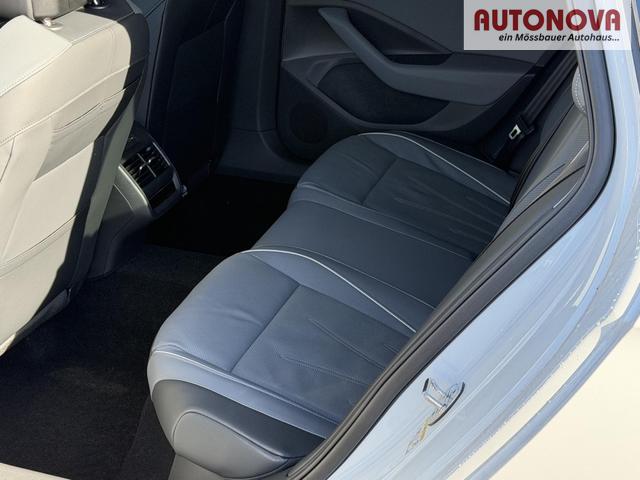 Volkswagen Passat Variant Elegance 1,5 eTSI DSG Leder DCC 