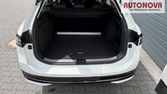 Volkswagen Passat Variant Elegance 1,5 eTSI DSG Leder DCC 