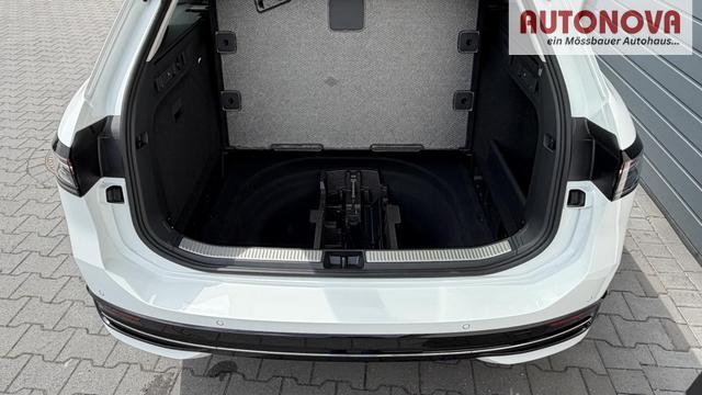 Volkswagen Passat Variant Elegance 1,5 eTSI DSG Leder DCC 