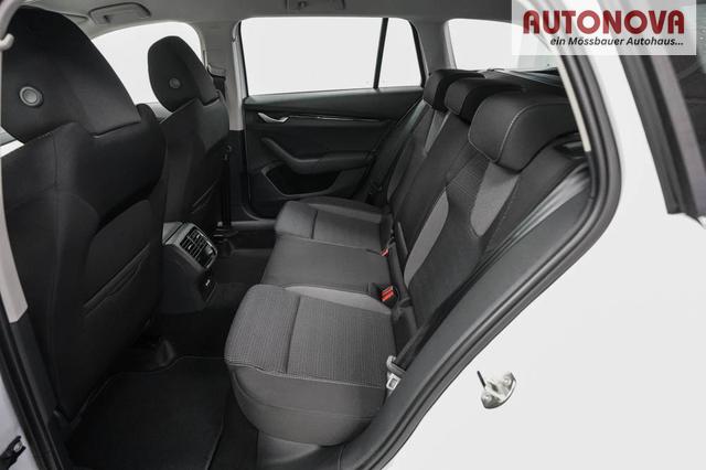 Skoda Octavia Combi Kombi 1,5 eTSI DSG mhev Selection -LAG. 