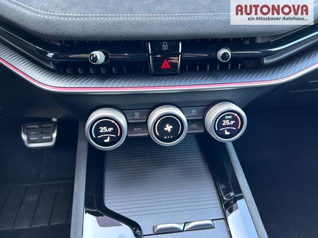 Skoda Superb Combi Sportline Kombi 2.0 TDI DSG 4x4 *HUD*AHK*Navi*Matrix*AssistenzPlus*NAVI*E-Heck*Keyless 