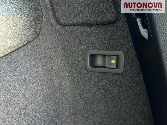 Skoda Karoq Sportline 2.0 TDI DSG AHK*NAVI*Android Auto**SHZ*Keyless*Kamera*ACC 