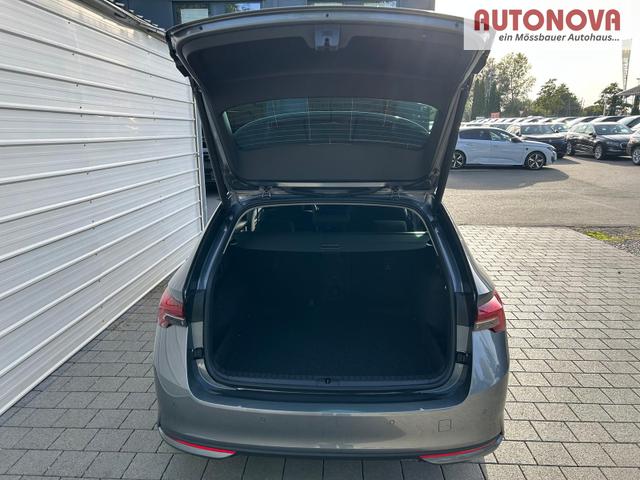 Skoda Octavia Combi Selection Kombi 1.5 TSI DSG AHK*Android Auto*ACC*SHZ*E-Heck*Keyless*Kamera*2Z Klimaauto 