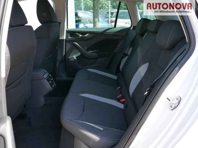 Skoda Kamiq Selection 1.0 TSI DSG*PDC-HINTEN*TEMPOMAT*SMARTLINK*SHZ*LED*KLIMAAUTOMATIK* 