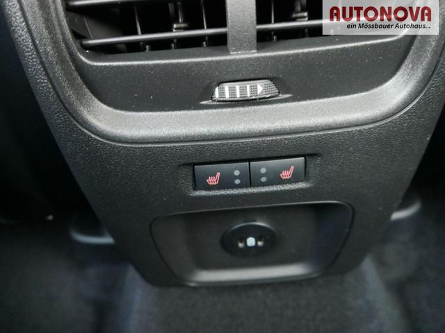 Ford Kuga Style Titanium 1,5 EcoBoost DSG*AHK*PDC*KAMERA*LED*SHZ*TEMPOMAT*KLIMA*17-ZOLL 
