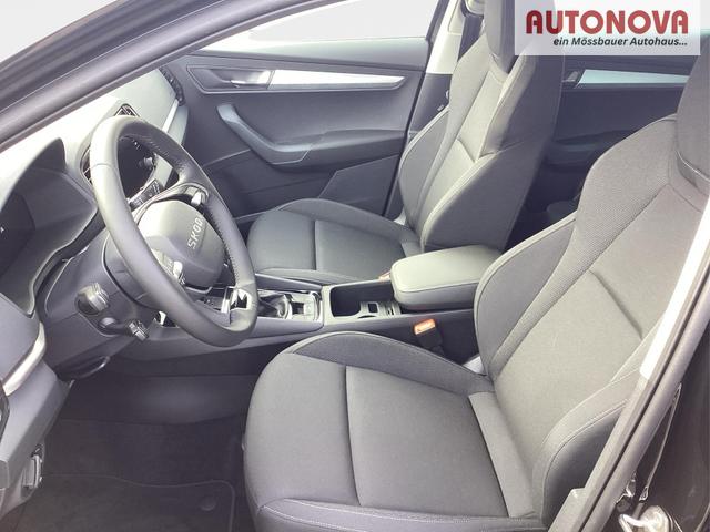 Skoda / Karoq / Schwarz / / / 