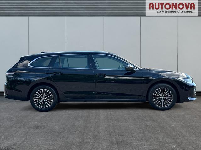 Volkswagen / Passat Variant / Schwarz / / / DSG+AHK+NAVI+MATRIX+MASSAGE+ACC+KAMERA