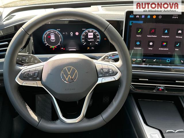 Volkswagen / Passat Variant / Schwarz / / / DSG+AHK+NAVI+MATRIX+MASSAGE+ACC+KAMERA