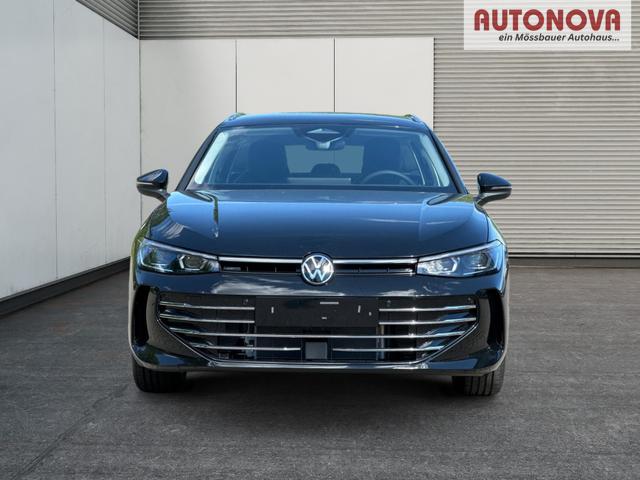 Volkswagen / Passat Variant / Schwarz / / / DSG+AHK+NAVI+MATRIX+MASSAGE+ACC+KAMERA