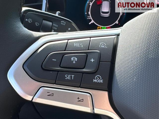 Volkswagen / Passat Variant / Schwarz / / / DSG+AHK+NAVI+MATRIX+MASSAGE+ACC+KAMERA