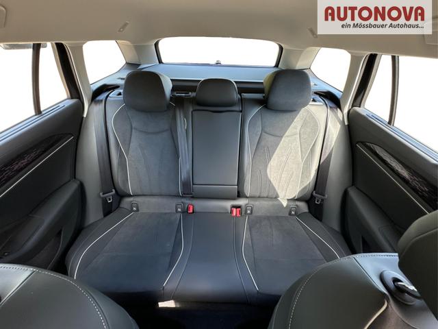 Volkswagen / Passat Variant / Schwarz / / / DSG+AHK+NAVI+MATRIX+MASSAGE+ACC+KAMERA