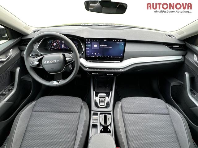 Skoda / Octavia Combi / Schwarz / / / NAVI+KAMERA+LED+EL. HECKKL.+SHZ