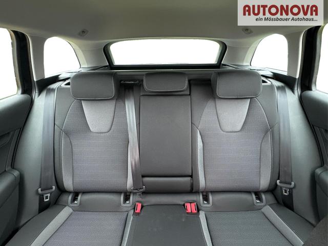 Skoda / Octavia Combi / Schwarz / / / NAVI+KAMERA+LED+EL. HECKKL.+SHZ
