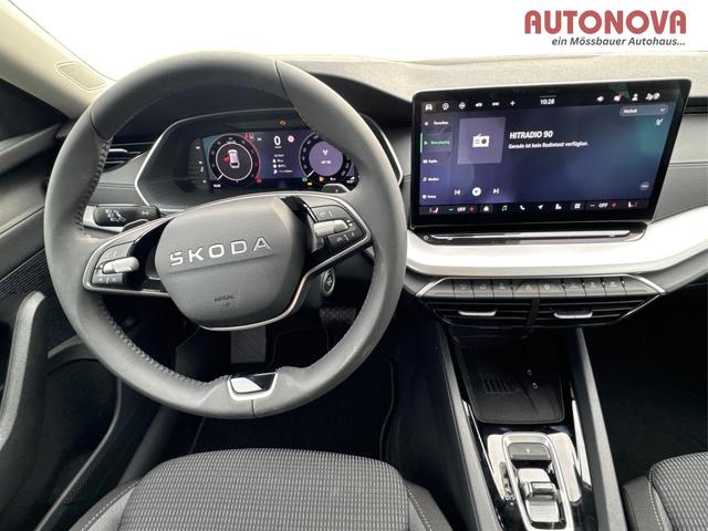Skoda / Octavia Combi / Schwarz / / / NAVI+KAMERA+LED+EL. HECKKL.+SHZ