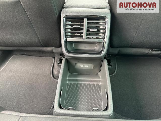 Skoda / Octavia Combi / Schwarz / / / NAVI+KAMERA+LED+EL. HECKKL.+SHZ