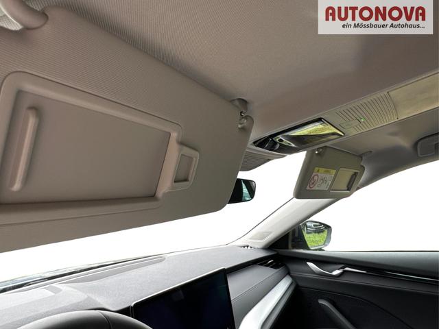 Skoda / Octavia Combi / Schwarz / / / NAVI+KAMERA+LED+EL. HECKKL.+SHZ