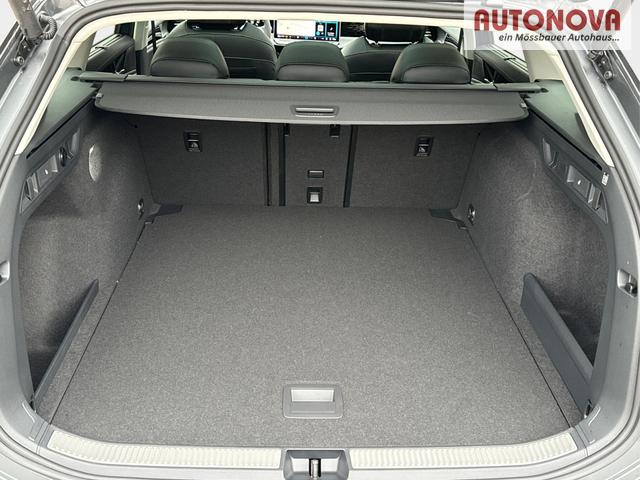 Volkswagen / Passat Variant / Grau / / / DSG+PANO+NAVI+MATRIX+360 KAM+MASSAGE+ACC+18 LM