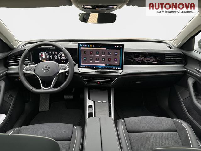 Volkswagen / Passat Variant / Grau / / / DSG+PANO+NAVI+MATRIX+360 KAM+MASSAGE+ACC+18 LM