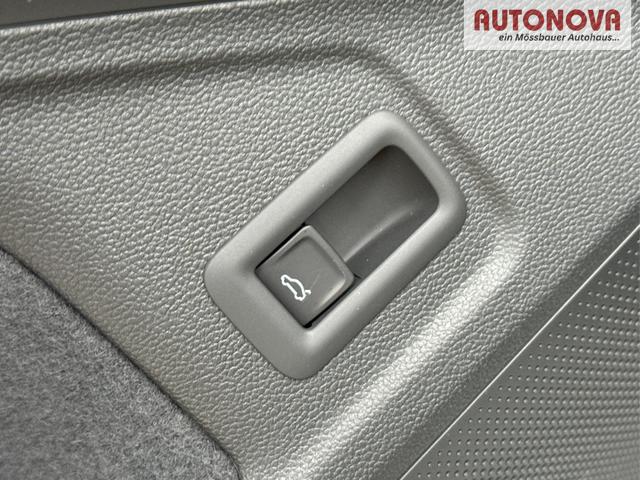 Volkswagen / Passat Variant / Grau / / / DSG+PANO+NAVI+MATRIX+360 KAM+MASSAGE+ACC+18 LM