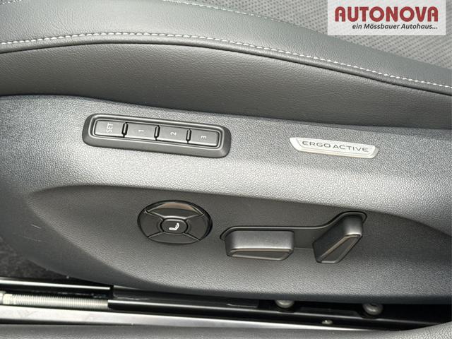 Volkswagen / Passat Variant / Grau / / / DSG+PANO+NAVI+MATRIX+360 KAM+MASSAGE+ACC+18 LM