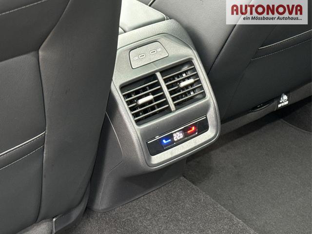 Volkswagen / Passat Variant / Grau / / / DSG+PANO+NAVI+MATRIX+360 KAM+MASSAGE+ACC+18 LM