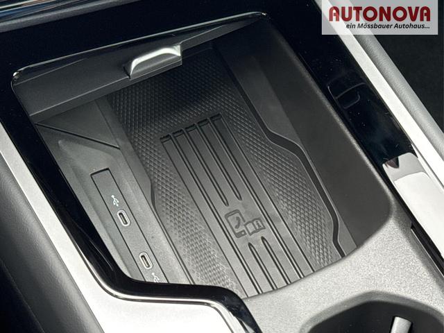 Volkswagen / Passat Variant / Grau / / / DSG+PANO+NAVI+MATRIX+360 KAM+MASSAGE+ACC+18 LM
