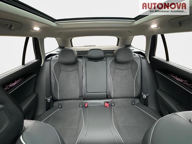 Volkswagen / Passat Variant / Grau / / / DSG+PANO+NAVI+MATRIX+360 KAM+MASSAGE+ACC+18 LM